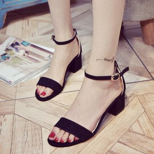 2021 Goddess Korean version of fashion new high-heeled sandals simple fashion thick heel square with a word buckle fish
