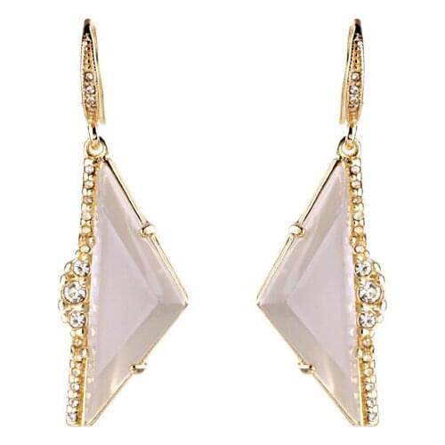 Bulk Price Hot Selling Dangle Earring Triangle Atmospheric Elegant Women Unique Gold Color Earrings Long For Masquerade