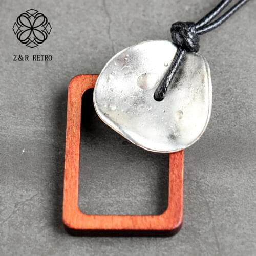 2021 Zinc Alloy Chain Necklaces Female Geometric Long Rope Necklace Wooden Jewelry Fashion Jewelry Wholesale Valentines Day Gift