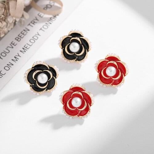 Retro Simple Black/Red Rose Flower Stud Earrings Exquisite Lady Inlay Pearl Gold Color Earrings Charm Women Cocktail Jewelry
