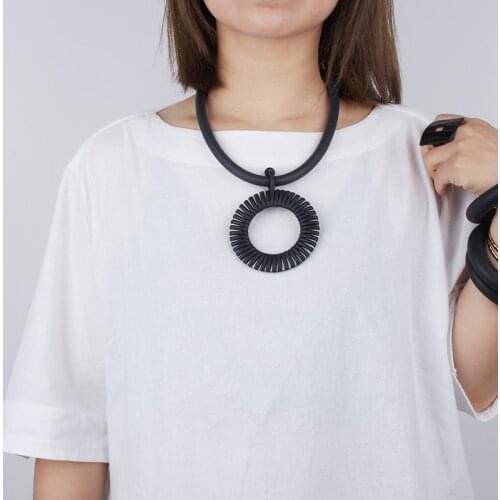 JID Statement Choker Necklace For Ladies New Original Design Large Aluminum Alloy Pendant Necklace Round Neck Jewelry Party Gift