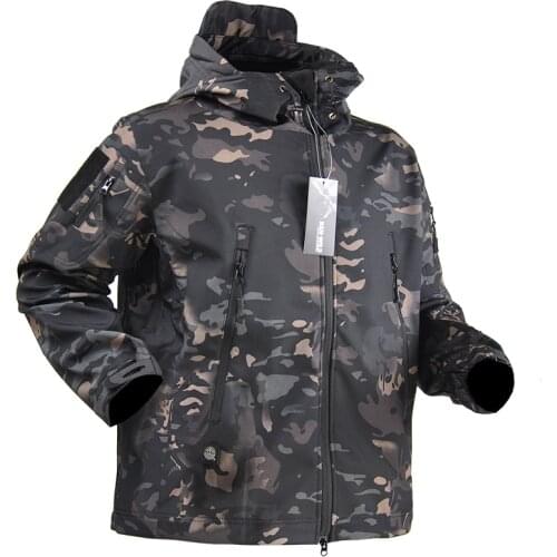Military Shark Skin Soft Shell Jackets Men Tactical Windproof Waterproof jacket men Army Combat Jackets Mens Hooded Bomber Coats