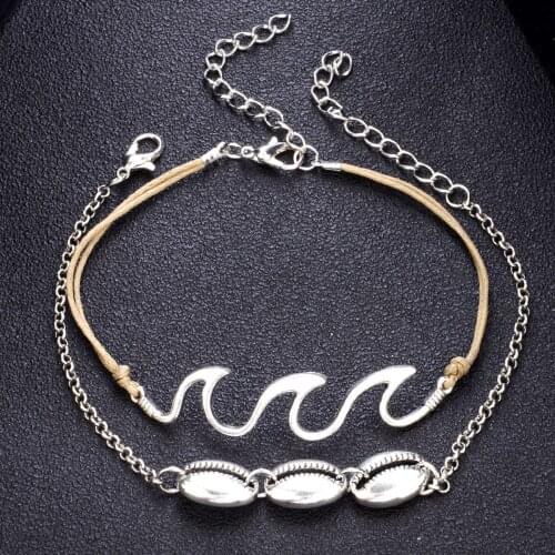 ALICAT Bracelets On The Leg