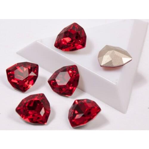 YANRUO 4706 Crystal Strass Trilliant Shape Lt. Siam Color Nail on Rhinestones Popular Pointback Stones For 3D DIY Nails Art Gem