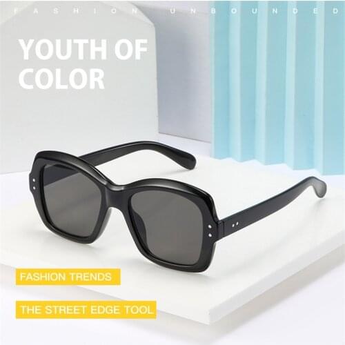 New Brand Design Fashion Luxury Women Sunglasses Classic Vintage Big Frame Men Sun Glasses Gradient Unisex Plastic Glasses Uv400