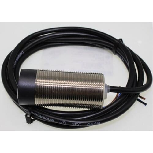 XS218BLFAL2C M18 Schneide New Switch Sensor