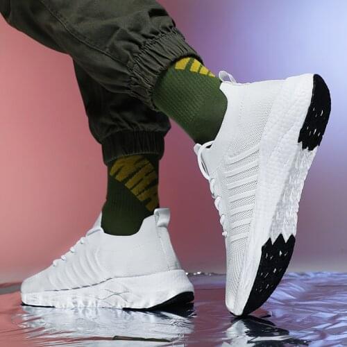 Mens Sports 2021 Lightweight Womens Sports Soft-Soled Gym Mesh Shoes Couple Running Breathable Walking Designer Sports Shoes