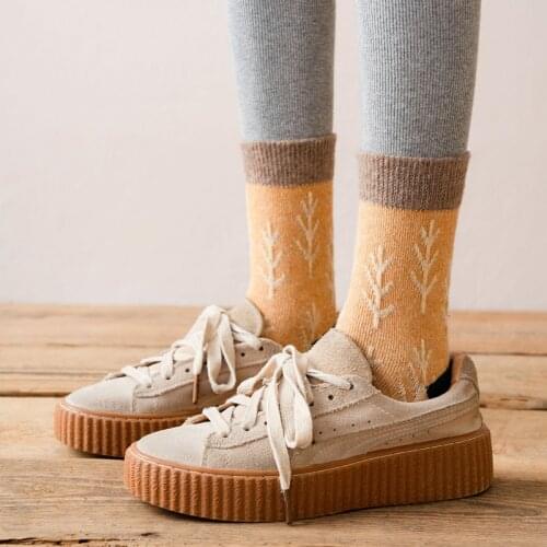 Christmas Socks Autumn Winter Thick Warm Long Socks Japanese Kawaii Harajuku Vintage Streetwear Wool Crew Sock for Women Gifts