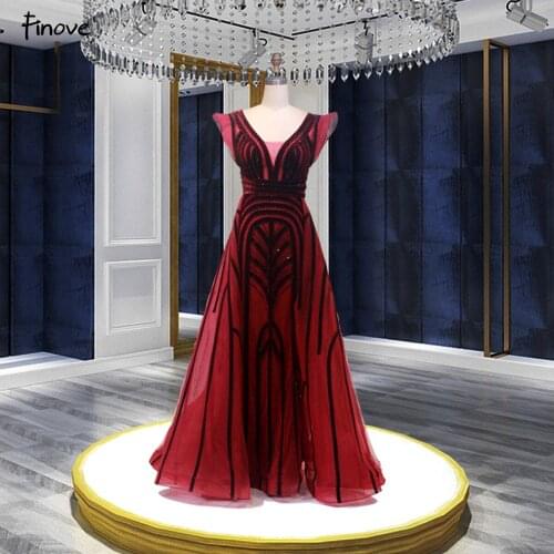 Finove Evening Dresses 2021 Dubai Deep-V Sexy Sleeveless Crystal Luxury Mermaid Evening Gowns Design