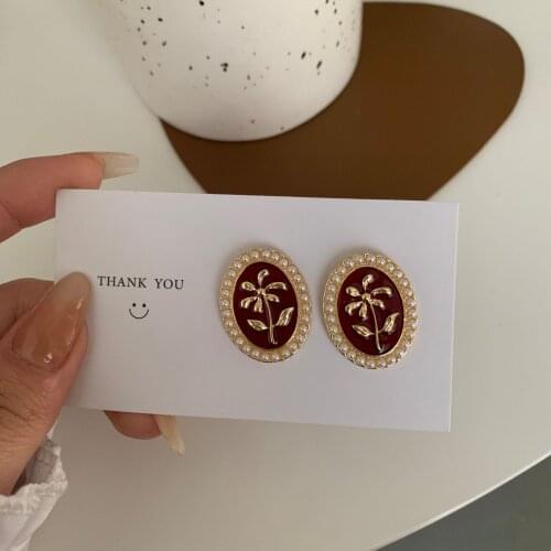 Vintage Baroque Glaze Flower Stud Earrings Elegant Enamel Pearl Oval Geometric No Piercing Clip On Earrings for Women Jewelry