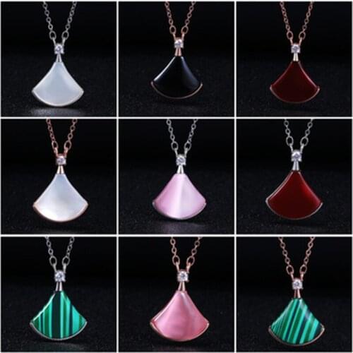 Never-fading alloy snake string decoration original necklace, classic micro-label, colorful gemstone birthday gift