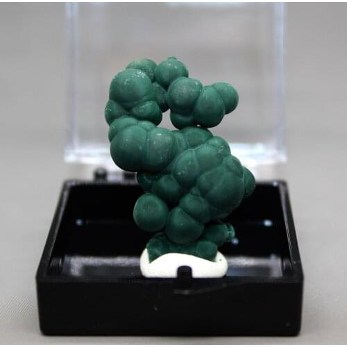 100% Natural beautiful malachite mineral specimen crystal Stones and crystals Healing crystal Free shipping box size 3.4 cm