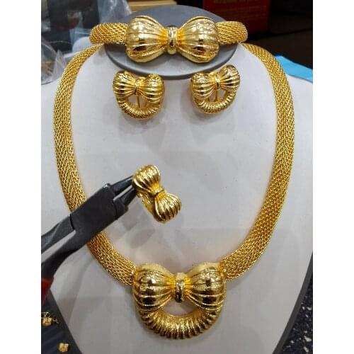 New arrival High Quality Dubai Gold two Color Jewelry Set For Women african beads jewelry fashion necklcace set earring jewelry