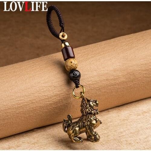 Chinese Copper Lion Figure Keychain Pendant Jewelry Handmade Woven Rope with Bodhi Beads Lucky Keyring Hanging for Car Key Chain
