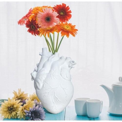 Unique Flower Vase Heart Flower Pot INS Nordic Planter Home Desktop Flower Plant Resin Ornament Home Decoration