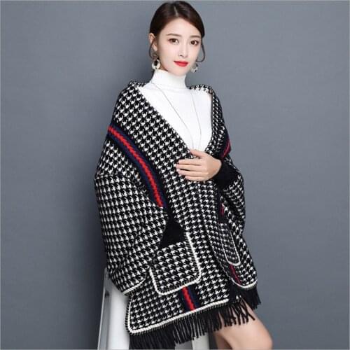 Luxury Brand Plaid Women Ponchos and Capes Ladies Warm Winter Shawls and Wraps Female Cardigan Coat Wool Scarf with Pocket