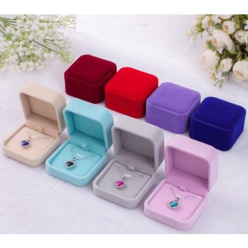 100pcs/lot Classic Velvet Jewelry Box 7x7x4cm Necklace Pendant Boxes Jewellery Storage Packaging Cases Wholesale