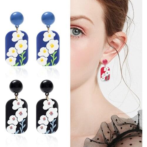 New Fashionable Retro Style Acrylic Embossed Printing Three-Dimensional Pattern Earrings 2021 Summer New Earrings Free Shipping