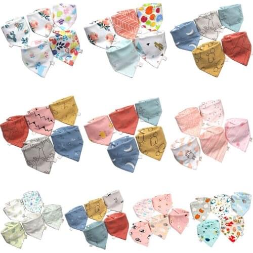 5 Pcs/Pack Baby Feeding Bibs Infant Scarf Towel Bandana Saliva Triangle Dribble Lovely And Colorful Cartoon Printing Design
