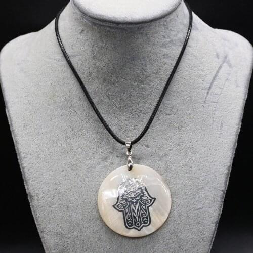Natural Round Shell Pendant Hand Pattern Necklace Charming Jewelry Mother of Pearl Shells Necklaces Leather Rope for Women Gift