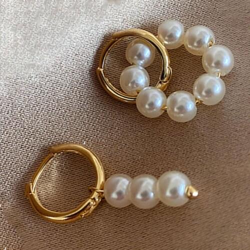 Womens Earrings Double Circle Comfortable Golden Asymmetrical Artificial Pearl Fashion Earrings Suitable for Everyday Wear