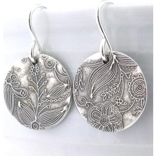 Aesthetic Accessories Earrings for Women Round Flowers Dangle Earrings Korean Fashion Trending Products 2021 Simple Earrings