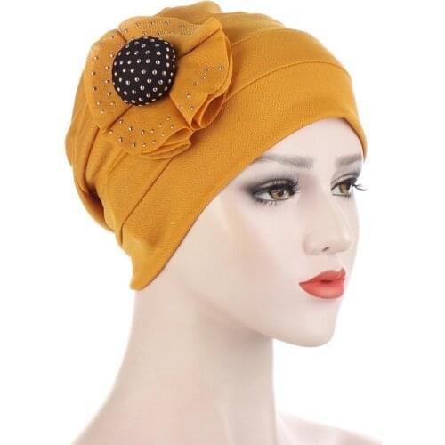 Fashion Women Diamonds Flower Turban Cap Muslim Pleated Headscarf Bonnet Ladies Hair Accessories Islamic Head Wraps Indian Hat
