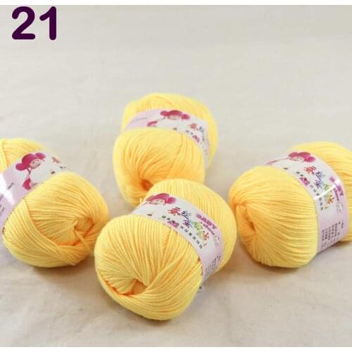 Color Optional 4 ballsX50g Cashmere Silk Velvet Children Hand Kintting Yarn 1821 Yellow Banana