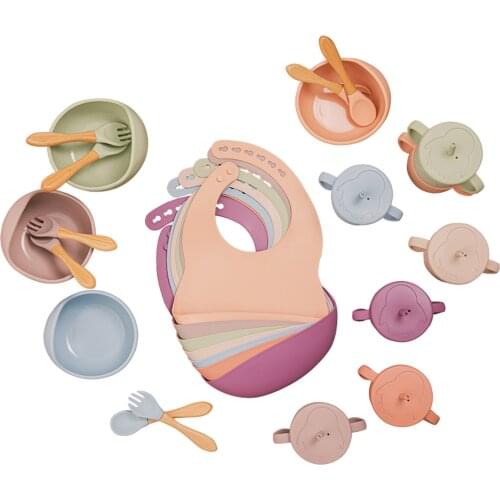 5 Pcs / Set Baby Feedings Tableware Silicone Bowl Bib Cup Spoon Fork Non-Slip Bowl Suction Attachment Food Grade Baby Gift