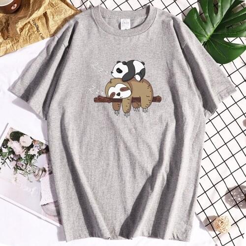 Panda Lying On A Sloth Prints T-Shirt Womens Summer Breathable Tee Shirts Casual Breathable Tshirts Short Sleeved Tshirt Women