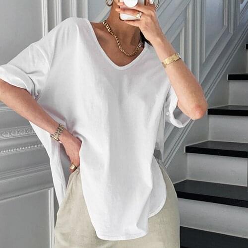 Korean V-neck Cotton T-shirt White Tops Women 2021 Summer Half Sleeve Loose Tshirt Women 2021 New Arc Line Solid Tee Shirt 13683