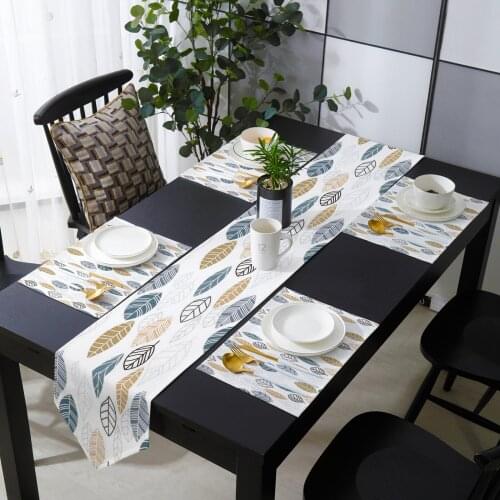 Leaves Table Runner and Placemat Set Table Flag Table Runners Bed Banner for Home Party Wedding Decoration