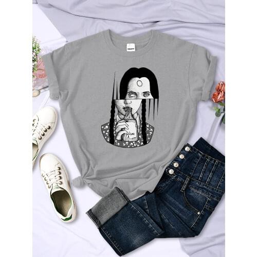 Poisonous Girl Printing Womens t Shirt Summer Oversized Tops Fashion Style Crewneck Tee Shirts Short Sleeved Women Tops Shirts