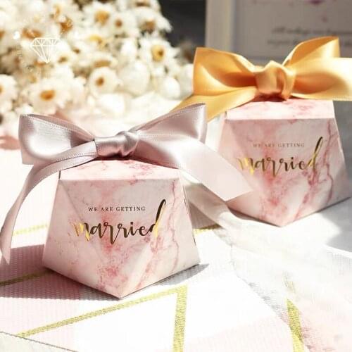 30pcs Diamond shape Getting married Marble style Candy Boxes gold/silver bow Wedding Favors Gifts Party Supplies return Gift Box