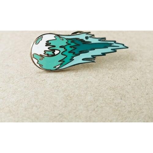 Final Fantasys Stained Glass Meteor Enamel Pin Unique Green Meteors Brooch Fan Medal Collection Accessory Jewelry Gift