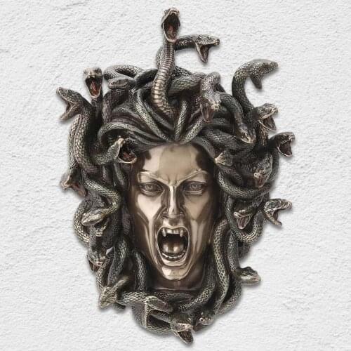 Medusa Head Of Snakes Resin Statue Gothic Wall Decor 3D Resin Decorative Figurine Plaque Hanging Sculpture Home Decoration