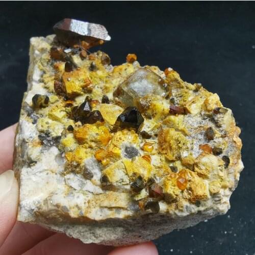 92g.Rare natural fluorite garnet crystal feldspar mica multi mineral crystal symbiotic halo can heal Quartz Gemstone