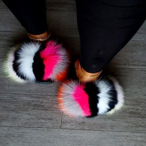 New Fashion Fluffy Fox Fur Slippers Ladies Indoor Warm Furry Fur Flip Flops Women Amazing Plush Fur Slides Wholesale Fur Shoes