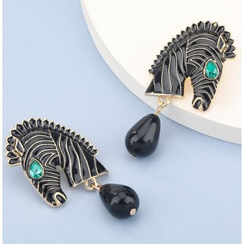 Pauli Manfi 2020 Fashion Simple Metal Black Zebra Rhinestone Earrings Womens Popular Elegant Banquet Personality Accessories
