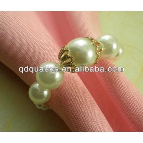 Pearl crystal napkin ring cheap acrylic wedding napkin holder