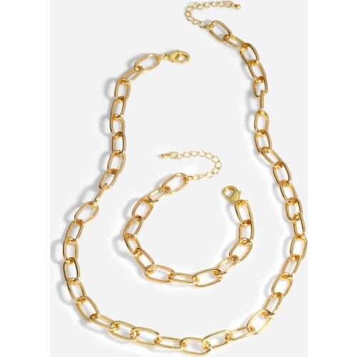 FLOLA Punk Gold Chain Choker Necklaces Collar For Women Geometric Pendant Necklaces Thick Fashion Female Jewelry Gifts nker05