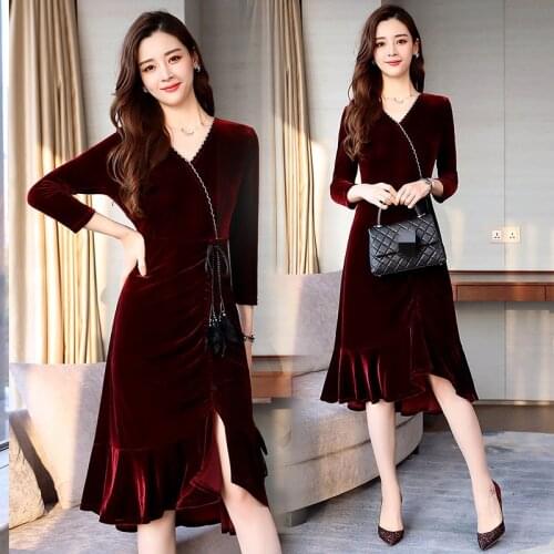 Ladies temperament v-neck fishtail dress autumn 2020 new waist slimming long golden velvet dress tide