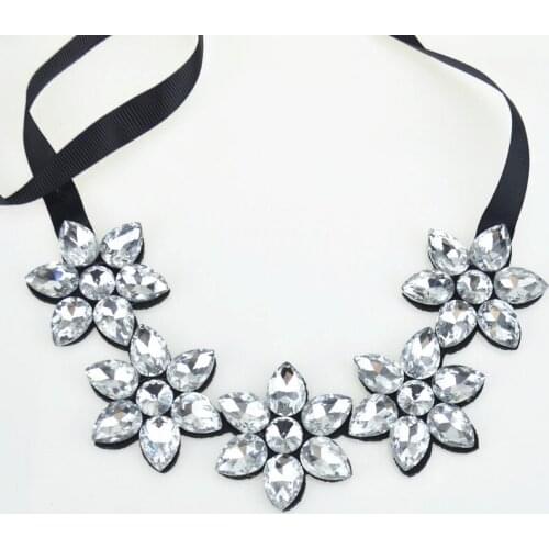 Handmade flower shape crystal collar necklace & Sweet style of Japanese style necklace & trendy statement necklace for party