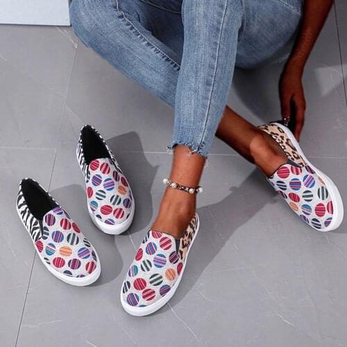 Womens Casual Canvas Shoes Breathable Comfortable Slip-on Flats Outdoor Leisure Running Sneakers Walking Loafers Plus Size