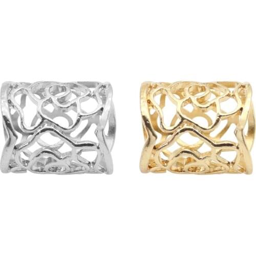 Fashion Wild Hollow Pattern Brooch Simple Generous Jewelry Round Scarf Clip Ladies Exclusive Gift Holiday Gift Selection