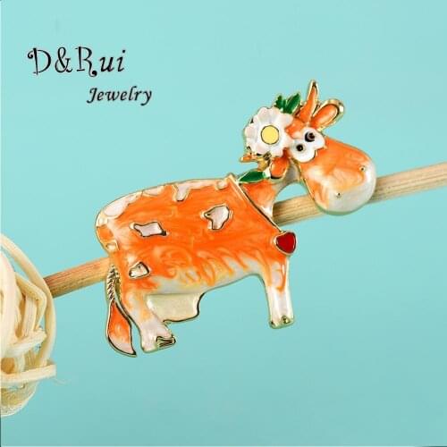 Cute Scarf Pink Colt Brooch Pins for Girls Gift Enamel Alloy Cartoon Horse Animal Brooch Woman Luxury Jewelry Women Accessories