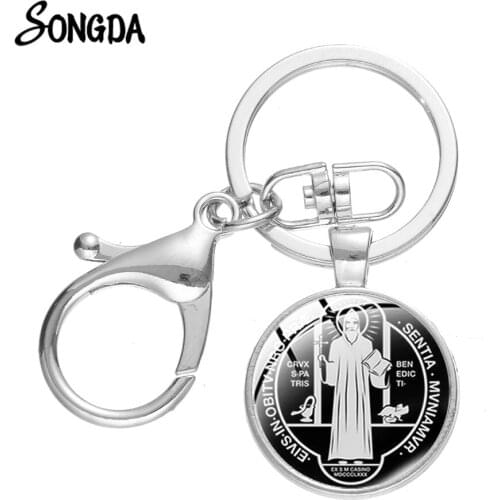 Vintage Medalla Saint Benedict Medal Cross Key Chain St.Benedict of Nursia Patron Against Evil Sign Glass Round Key Ring Holder