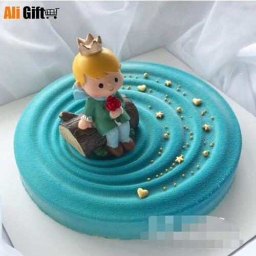 Hot Selling New 2021 Birthday Cake Decoration Little Prince Decoration Party Theme Decoration Baked Sugar Scene Decoration Doll