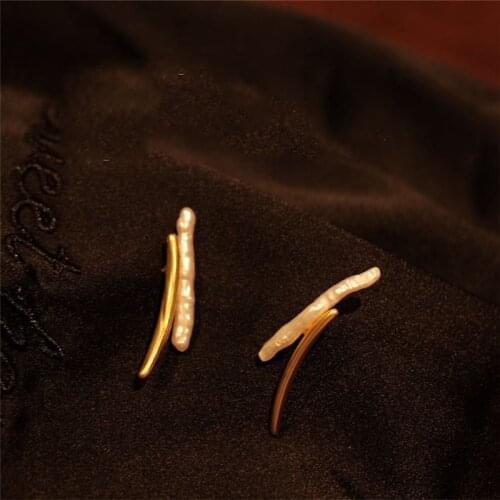 European and American retro minimalist texture exquisite baroque freshwater pearl metal irregular earrings for women jewelry