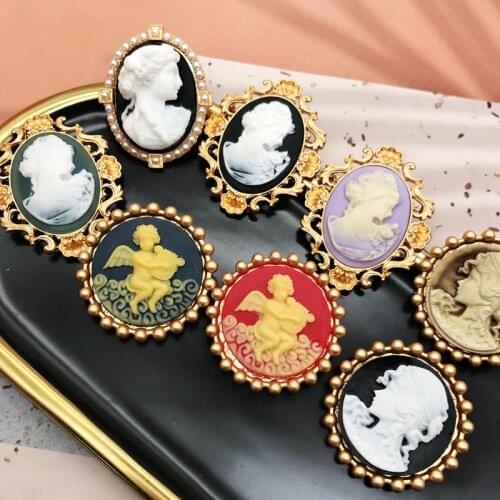 Vintage Brooches Unique Designs Human Face Statement Pins Jewelry Ladies' Beauty Accessories
